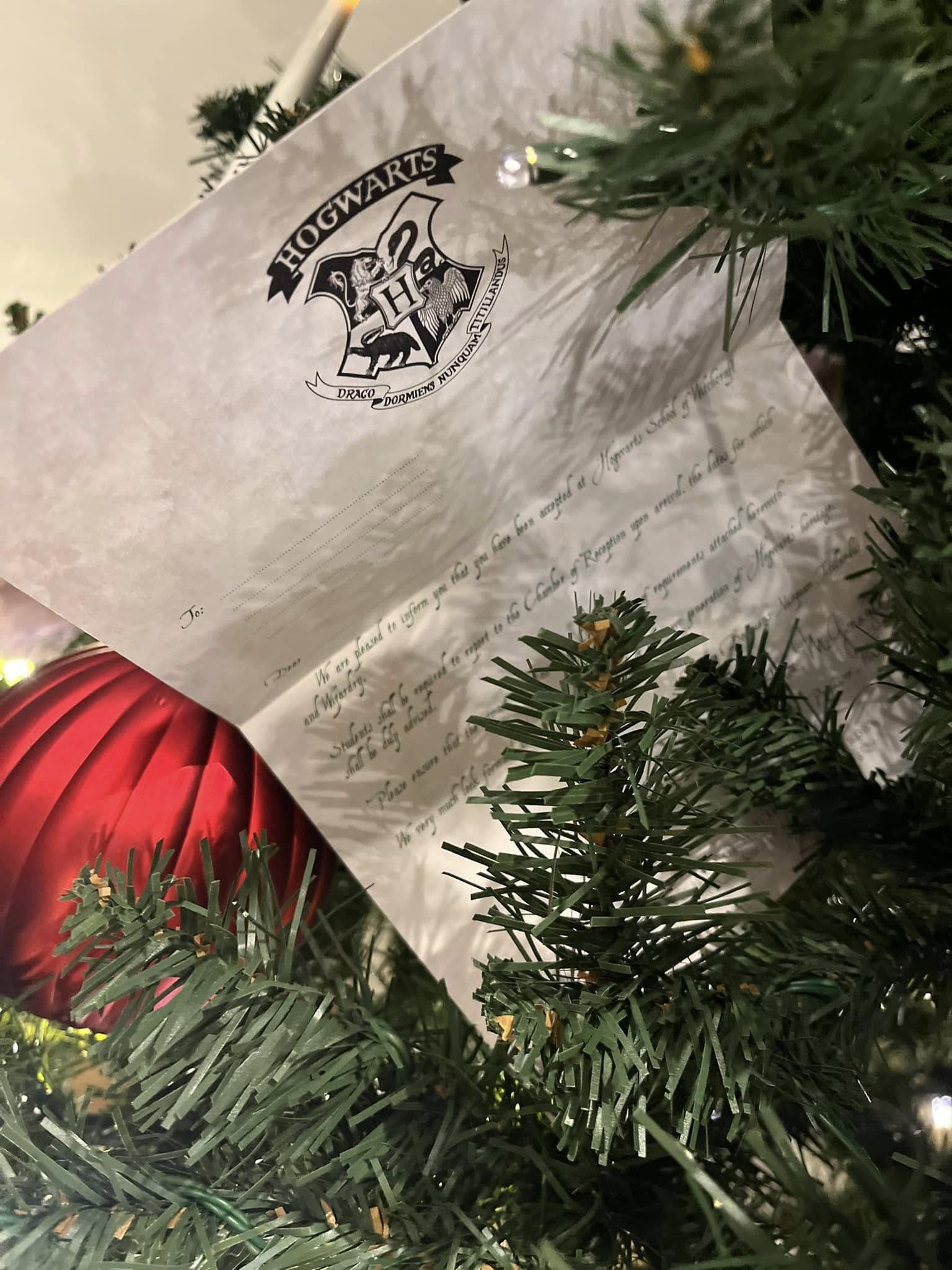 Árvore de Natal Temática HP – Completa com Decorações Mágicas
