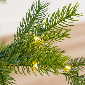 Árvore de Natal Pinheiro 1,80m de Altura - 900 Galhos - Micro LED